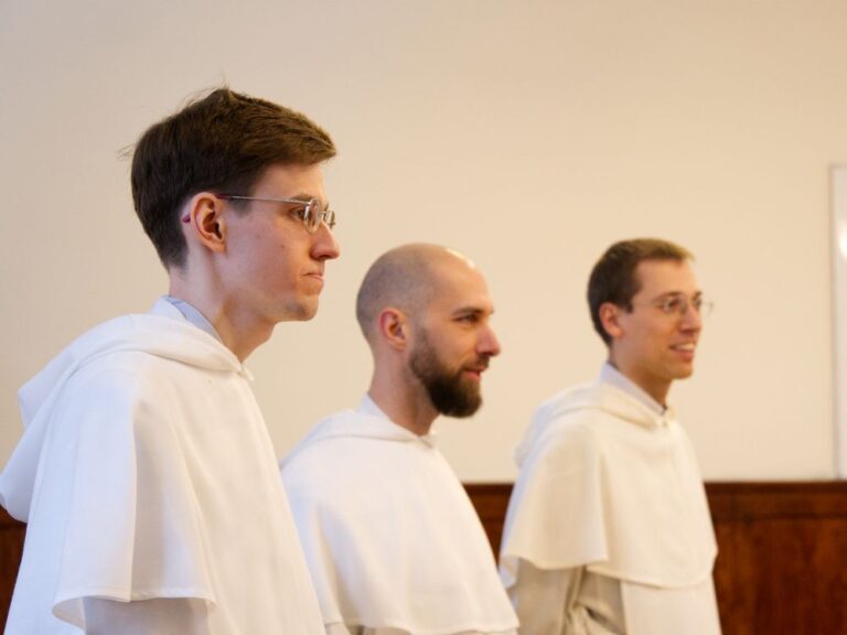 Egzaminy z filozofii zakończone. Bracia wkraczają w teologiczny etap studiów